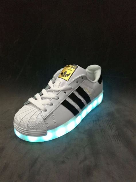 zapatos con luces led adidas